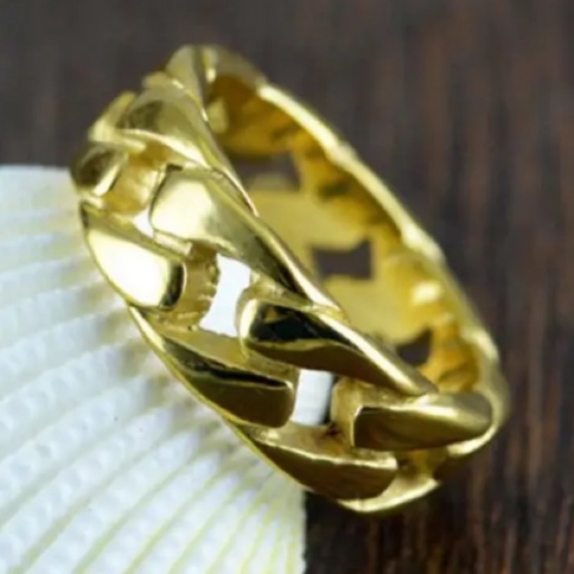 18kt Gold Vermiel Chain Ring Size &